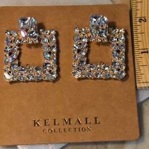NWT elegant sparkling crystals earrings, formal, cocktail party or just for FUN!